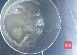 老鸽子桂圆滋补新米粥的做法图解2