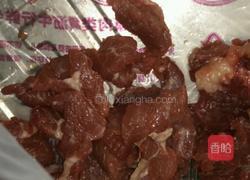 牛肉炒河粉的做法图解2