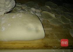韭菜猪肉馅水饺的做法图解1