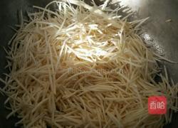 韭菜炒茭瓜丝的做法图解3
