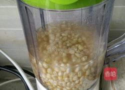 玉米汁稀饭的做法图解3