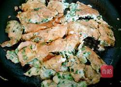 鸡蛋炒韭菜末的做法图解7