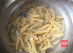 培根炒洋葱芝士拌手卷形意粉的做法图解2