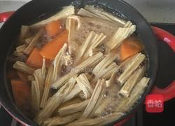 腐竹牛腩煲的做法图解5