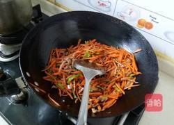 胡萝卜炒肉的做法图解10