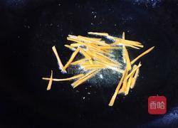 榨菜炒肉丝的做法图解5