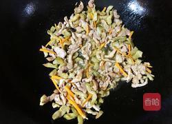 榨菜炒肉丝的做法图解8