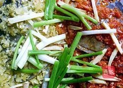 双色剁椒鱼头的做法图解8