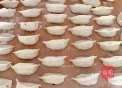 猪肉木耳胡萝卜水饺的做法图解12