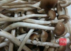 茶树菇炒五花肉的做法图解1
