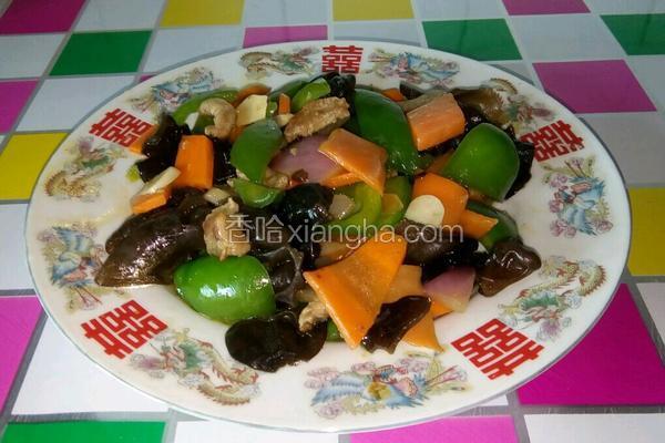 青椒胡萝卜炒木耳