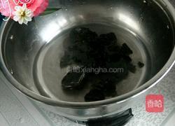 青椒胡萝卜炒木耳的做法图解3