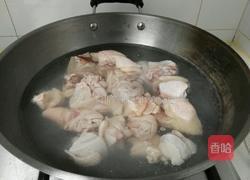 鸡腿炖榛蘑的做法图解1