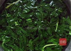 【芹菜叶拌花生米】的做法图解1