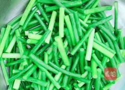 蒜薹肉片的做法图解2