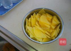 西红柿炒土豆片的做法图解1
