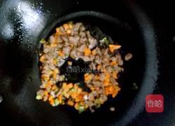 太阳花牛肉炒饭的做法图解5