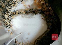 广式五仁月饼的做法图解3