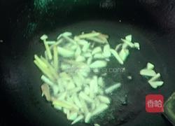 莴笋红椒炒肉片的做法图解7