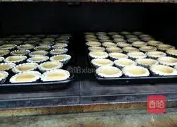 Illustration of how to make puff pastry egg tarts 9