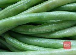 豆角肉蒸包的做法图解1