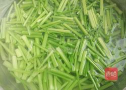 香芹虾仁的做法图解1