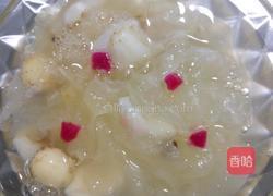 百合银耳莲子汤的做法图解5