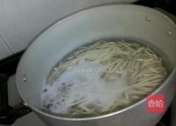 醬油番茄醬炒番茄面條的做法圖解3