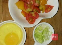 鱼丸鸡蛋长寿面的做法图解2