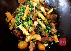 排骨烧土豆芹菜的做法图解12