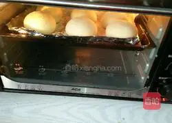 Illustration of making honey bean sweet bread 8