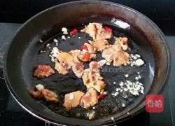 黑木耳炒肉片的做法图解6