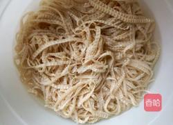 凉拌腐竹丝的做法图解2