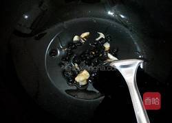 蒜香豆鼓炒红薯叶的做法图解3