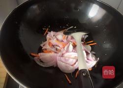 紫洋葱胡萝卜炒鸡蛋的做法图解6