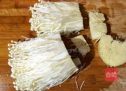 蒜香双椒金针菇的做法图解2