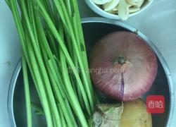 干锅排骨香辣虾的做法图解1