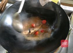 泡椒豆豉烧黄鱼的做法图解3