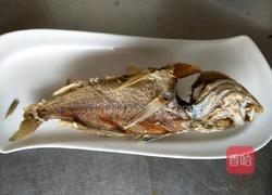 泡椒豆豉烧黄鱼的做法图解2