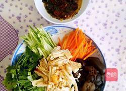 凉拌木耳腐竹的做法图解4