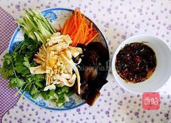 凉拌木耳腐竹的做法图解5