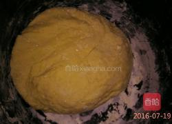 奶香南瓜双色馒头(还有焦糖花卷)的做法图解2