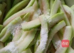 番茄炒西瓜皮的做法图解2