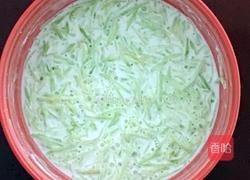 《鲜虾青瓜烙》的做法图解6