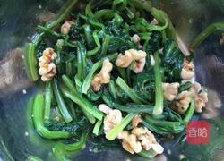 桃仁菠菜的做法图解7