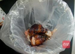 微波炉酱油烤小鸡腿的做法图解2