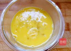 黄瓜火腿鸡蛋饼的做法图解1