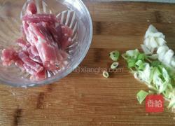 黄花菜炒肉的做法图解3