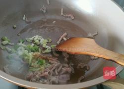 黄花菜炒肉的做法图解4
