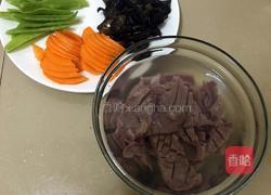 猪腰炒胡萝卜的做法图解5